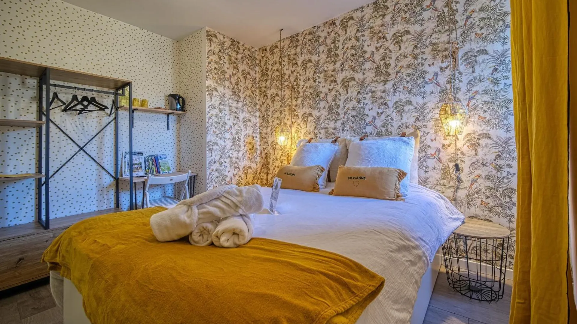 Maison Bossanne Barbieres Guest house